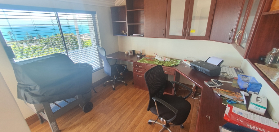 4 Bedroom Property for Sale in Mossel Bay Central Western Cape